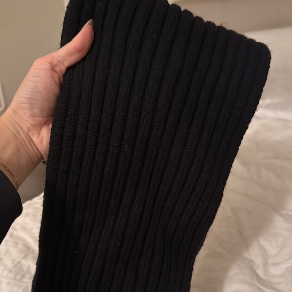 Brooks Brothers 100% Merino Wool Scarf